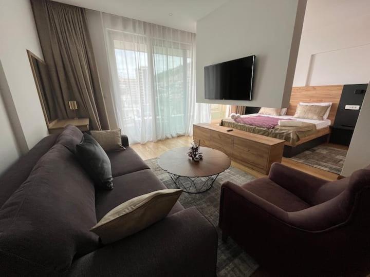 Apartments Lux Budva Ngoại thất bức ảnh