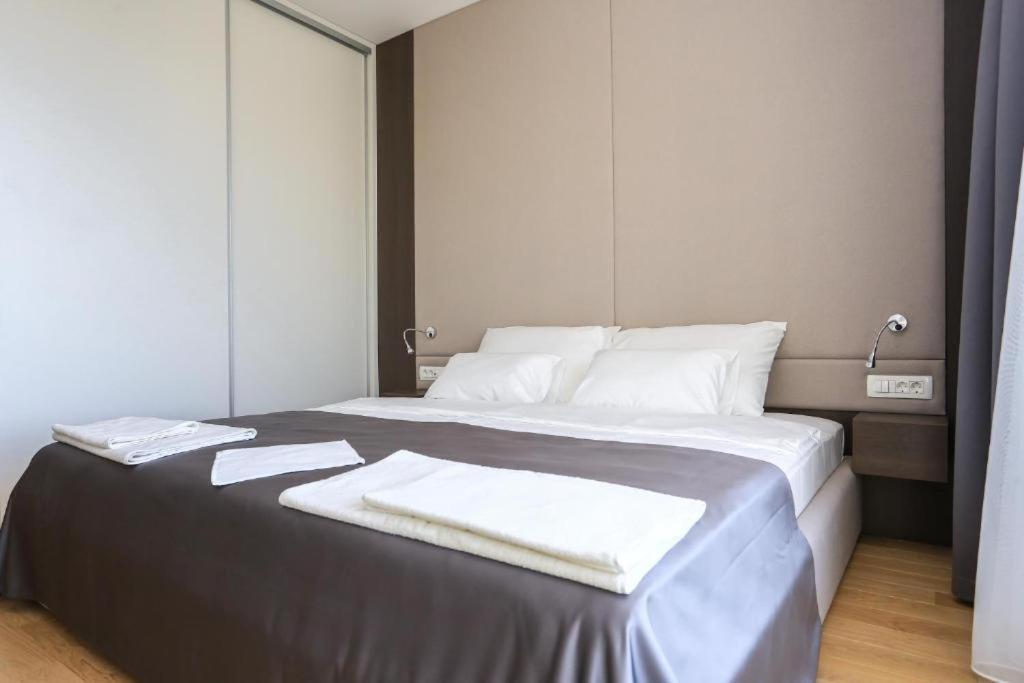 Apartments Lux Budva Phòng bức ảnh